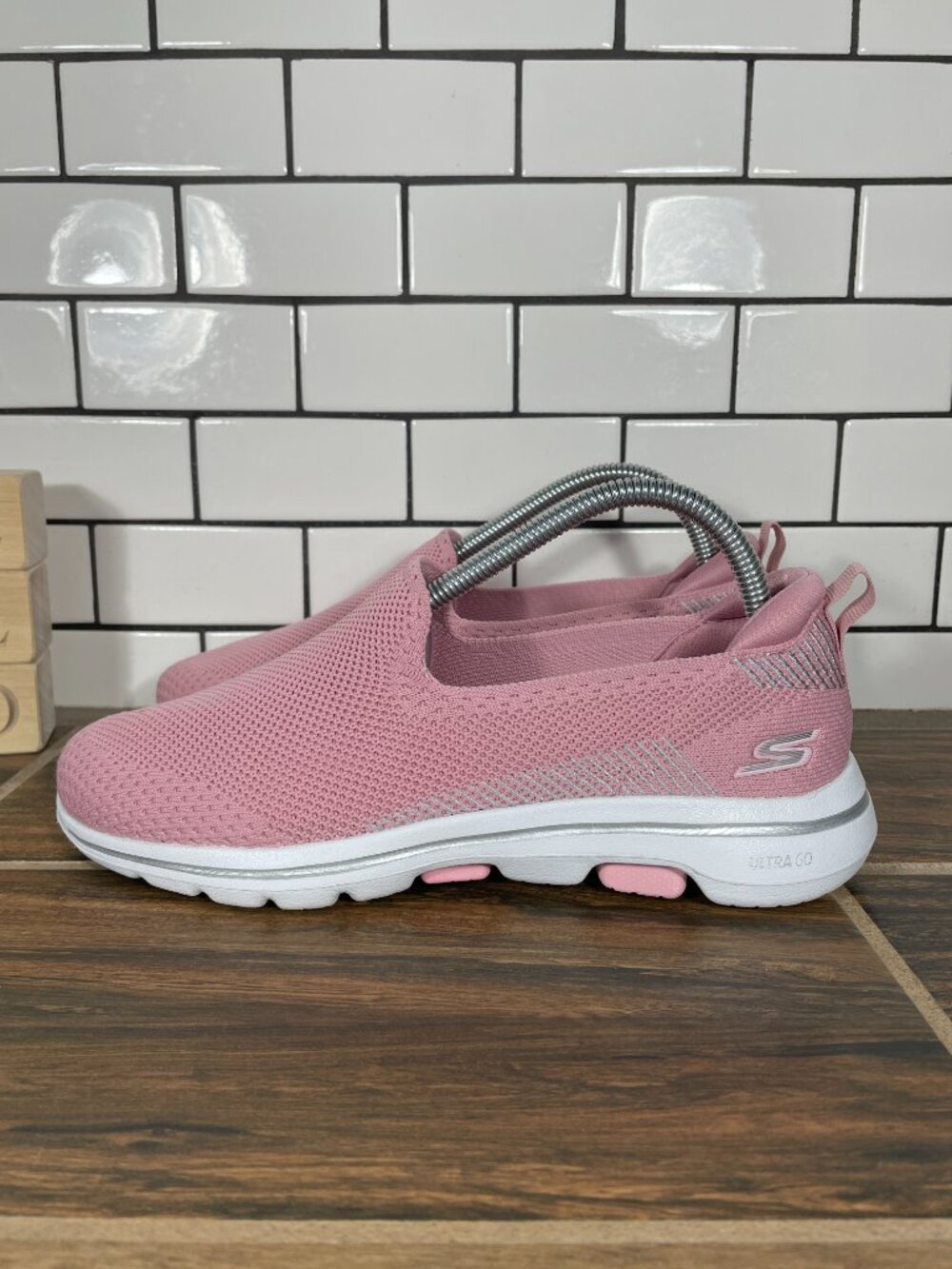 Skechers GO WALK 5 Prized Shoes Womens Size 8 Light Pink Slip On Walking Sneaker